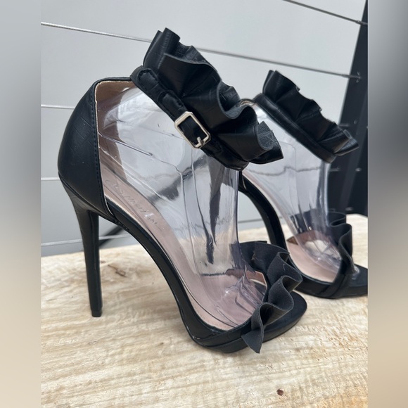 nasty gal black faux leather ruffle ankle strap stiletto heel luxury size 7/40 - Picture 4 of 9